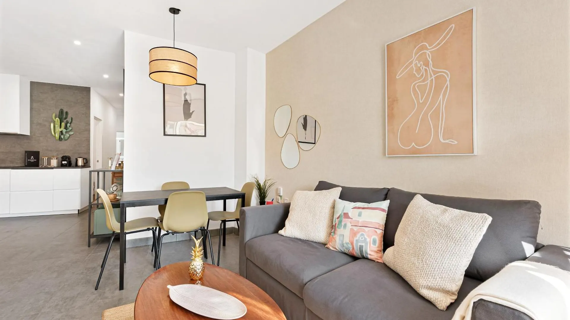 Apartamento En El Corazon De Malaga By Pineapple Homes
