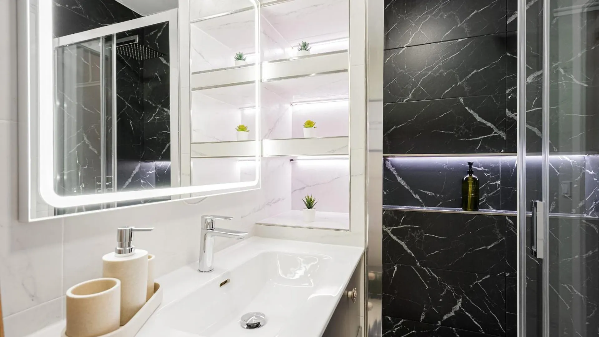 Apartamento En El Corazon De Malaga By Pineapple Homes España